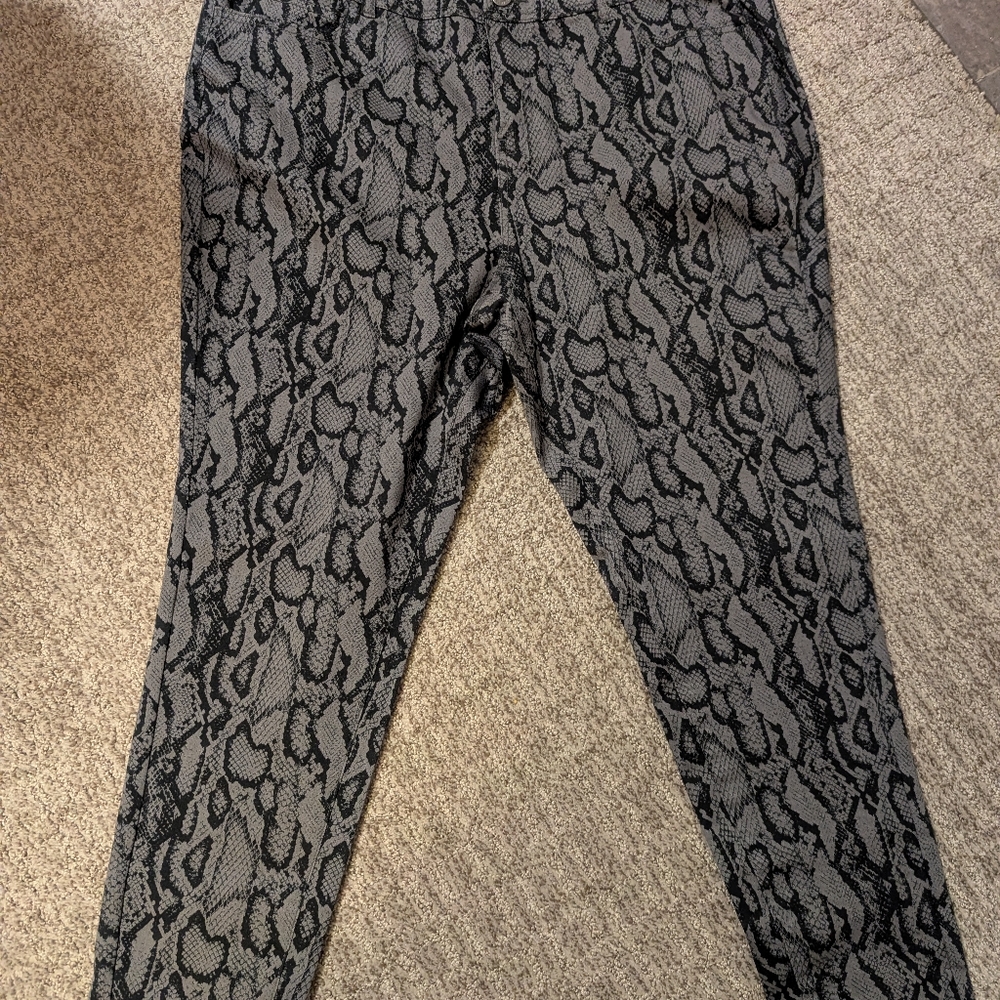 Lisa Rinna pant 18w